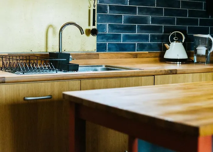 Mansell Road - Trendy Loft With Free Parking Daire *